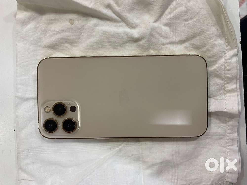 iPhone 12 pro max gold
