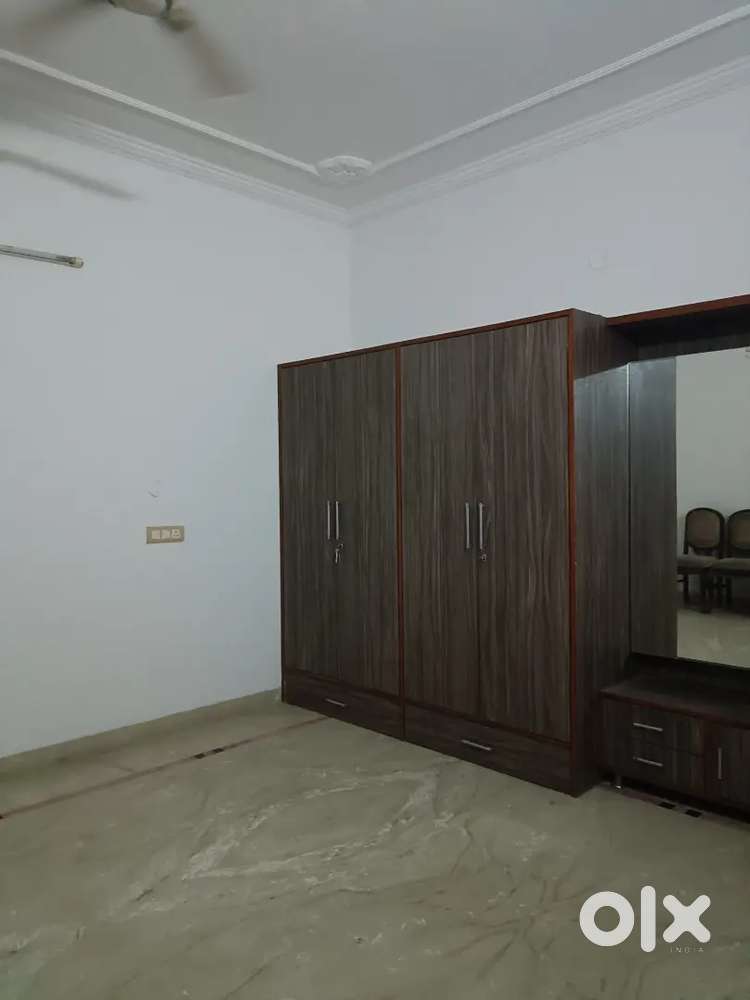 2BHK FIRST FLOOR AVAILABLE