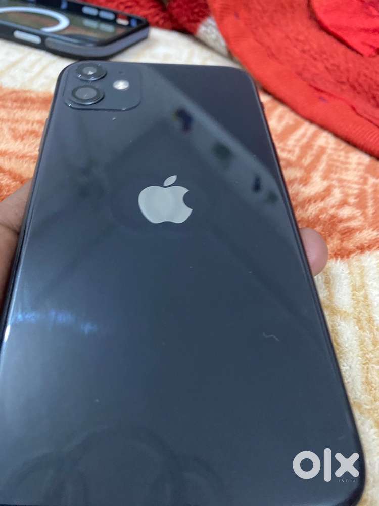 i phone 11       128 GB  mein h koi kami nhi h
