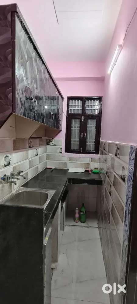 1 BHK Semi furnished flat GF for rent near Dwarka Mor Metro, Uttam N.