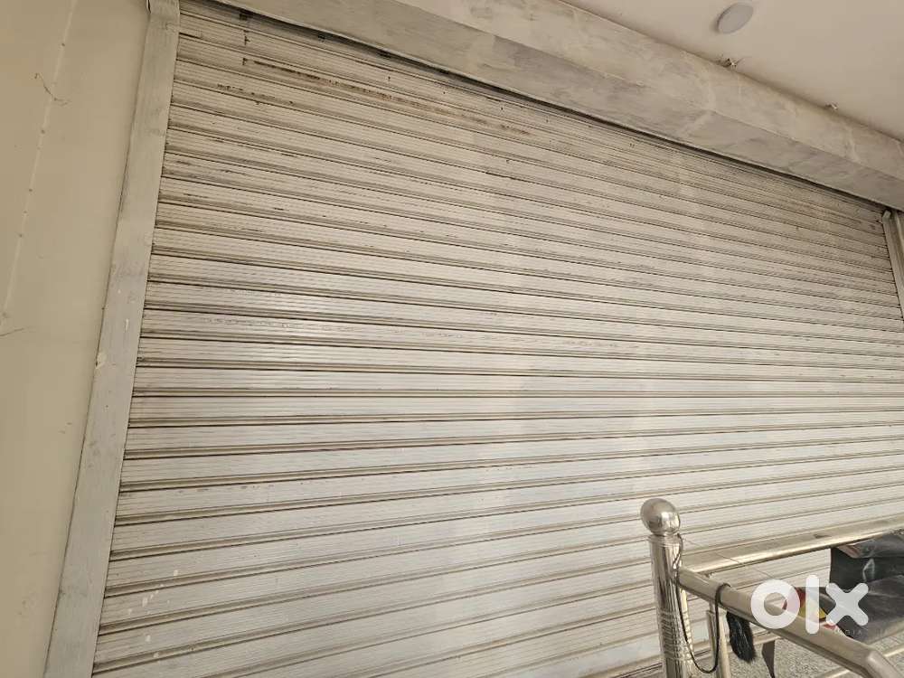 Shop for rent 1600 sqft area