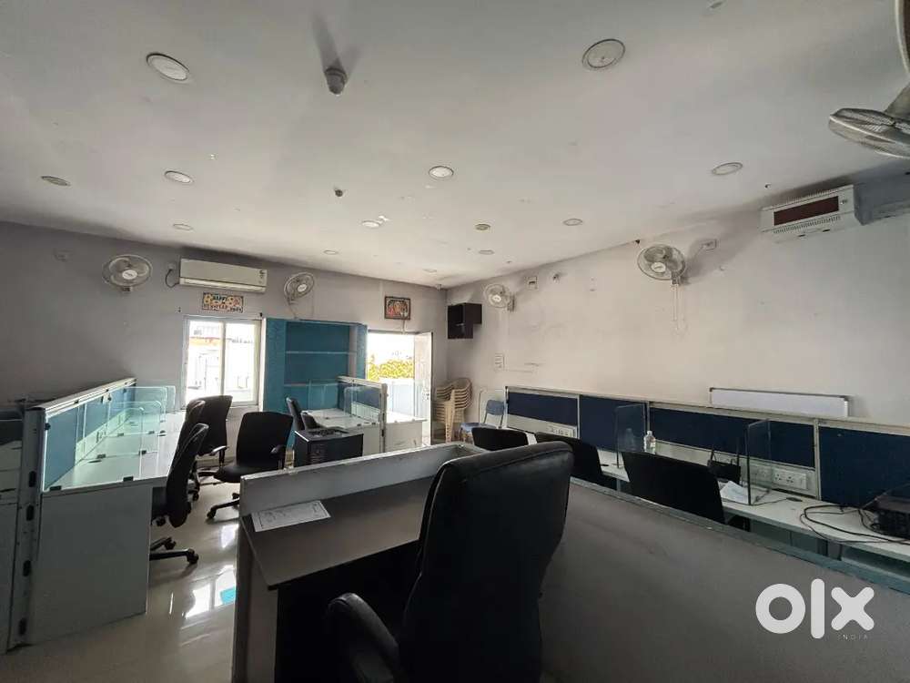 Plug and play office for rent