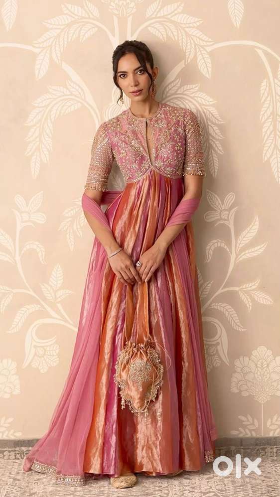 Tailor or fashion designer