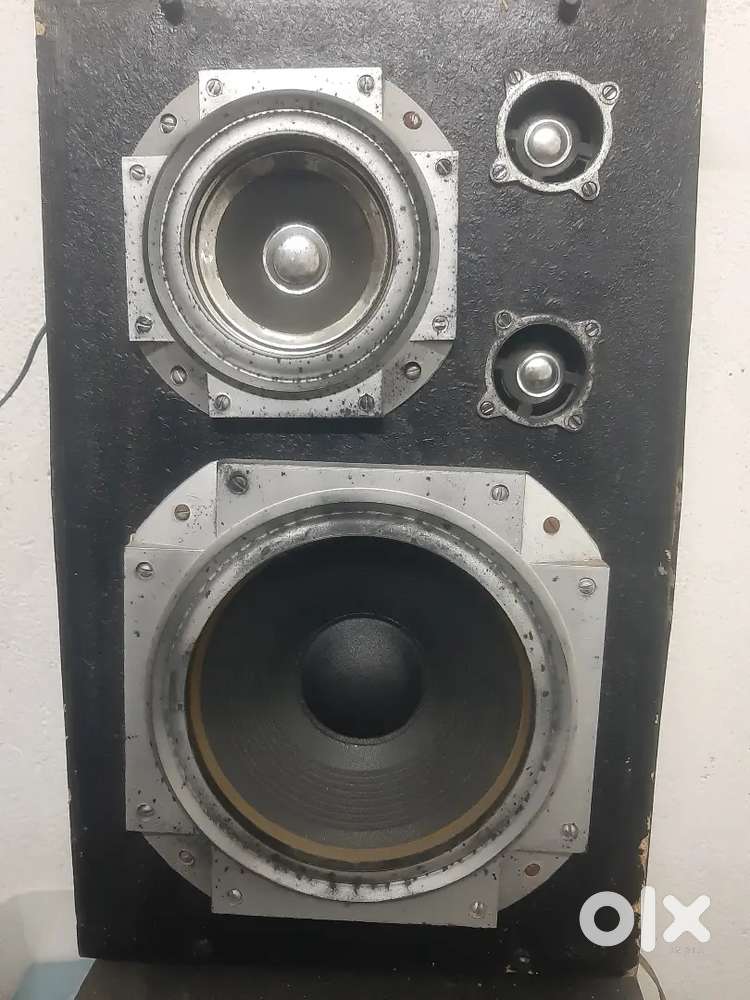 2pear Sound Box 8inches woffer good condition