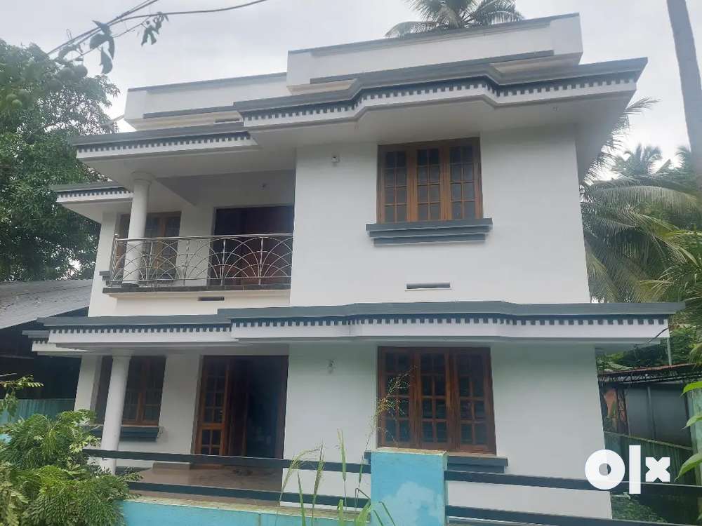 4 bhk villa  6.5 cent Ariyannur Gurvyarur  Thrissur