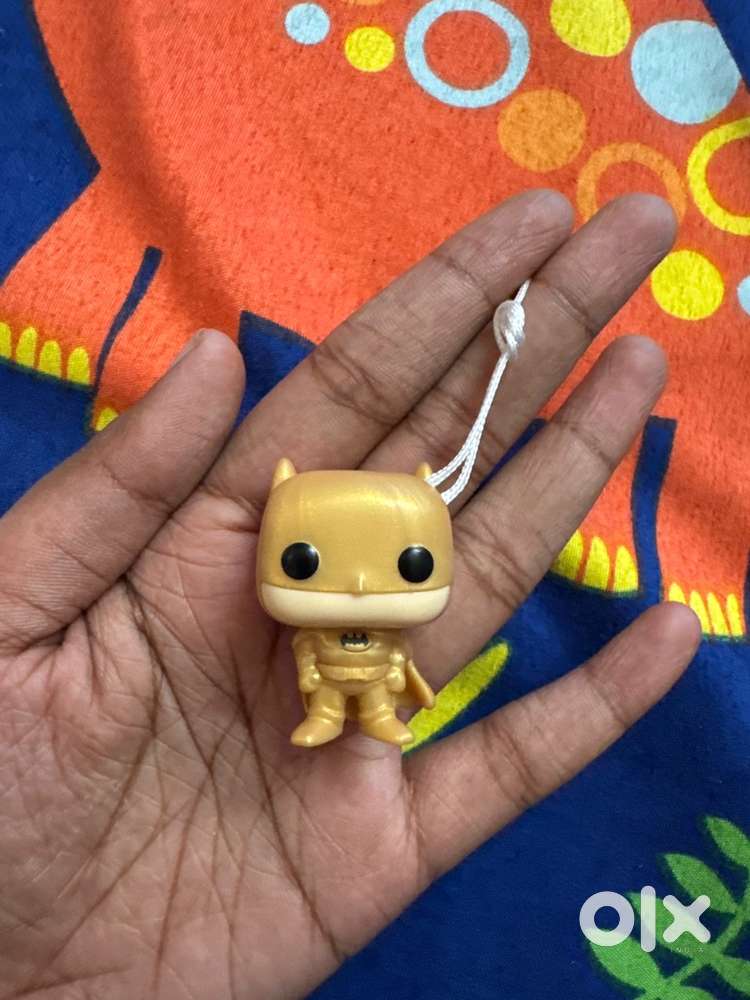 Kinder Joy DC Golden Batman