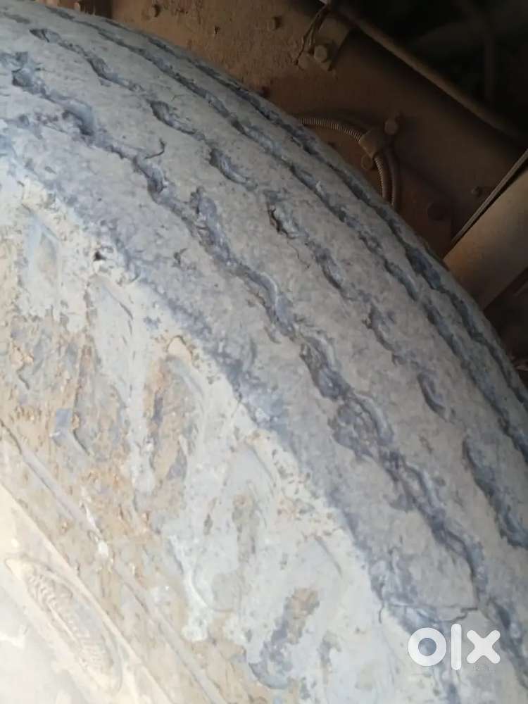 Ashok Leyland Guru 1111