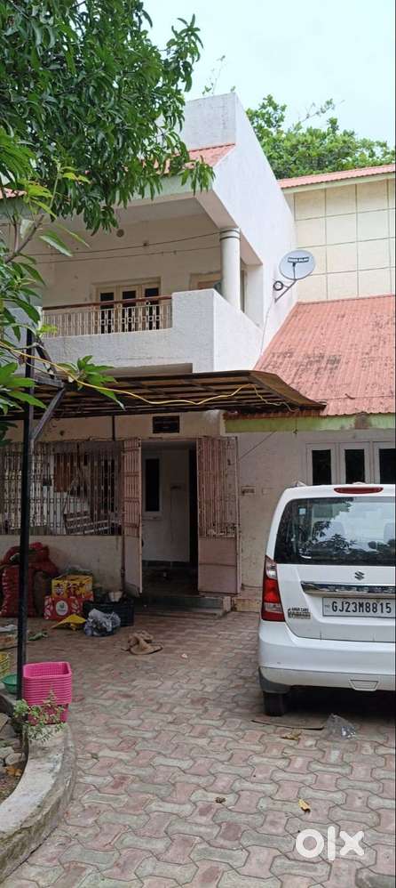 I HAVE BIG BANGLOW AT ANAND VIDHYANAGAR ROAD