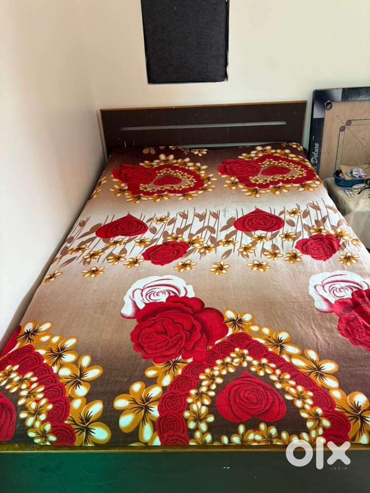 Bed pure Saagwan 6 by 4 feet