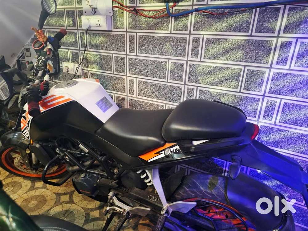 KTM 125 Duke White Excellent condition