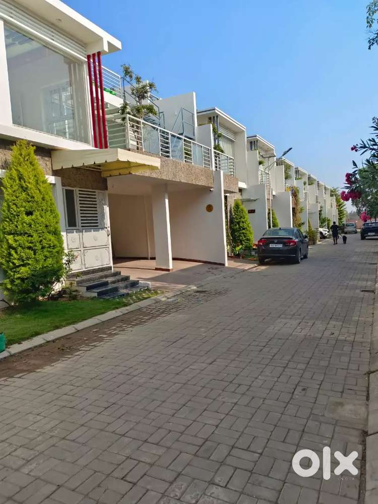 2bhk villa for lease just at 9L in besthamanehalli
