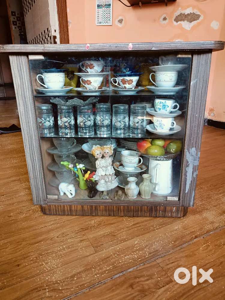 Showcase, jhula, wooden stool, center table superb condition