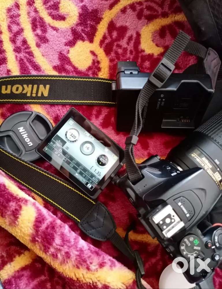 NIKON DSLR CAMERA D5600 KIT 18-55+70-300 LENS