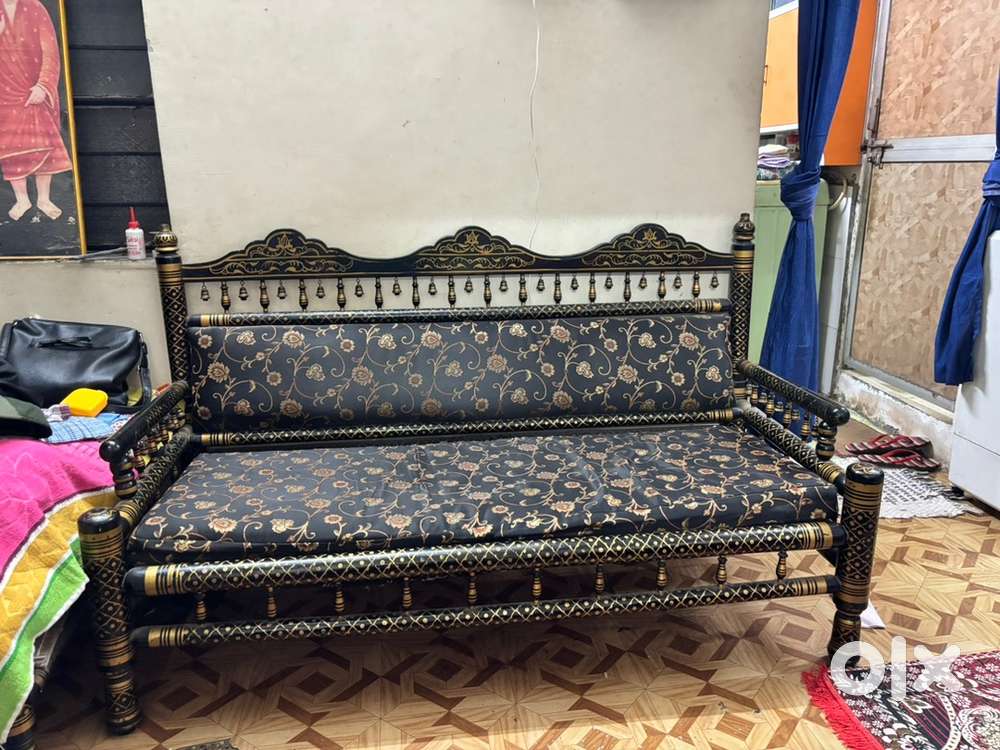3+2 Seater Sofa Set in Excellent Condition