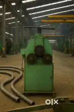Pipe bending machine