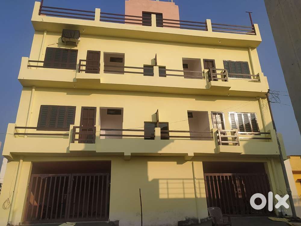 It is a appartment which is fully ventilated and fully furnishned