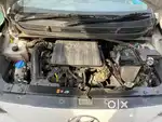 front glass ma halka sa crack h baki gadi ma koi problem nhi h