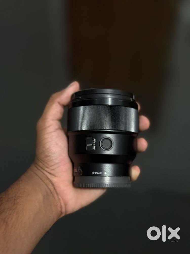 Sony lens 85MM F/1.8 SEL85F18