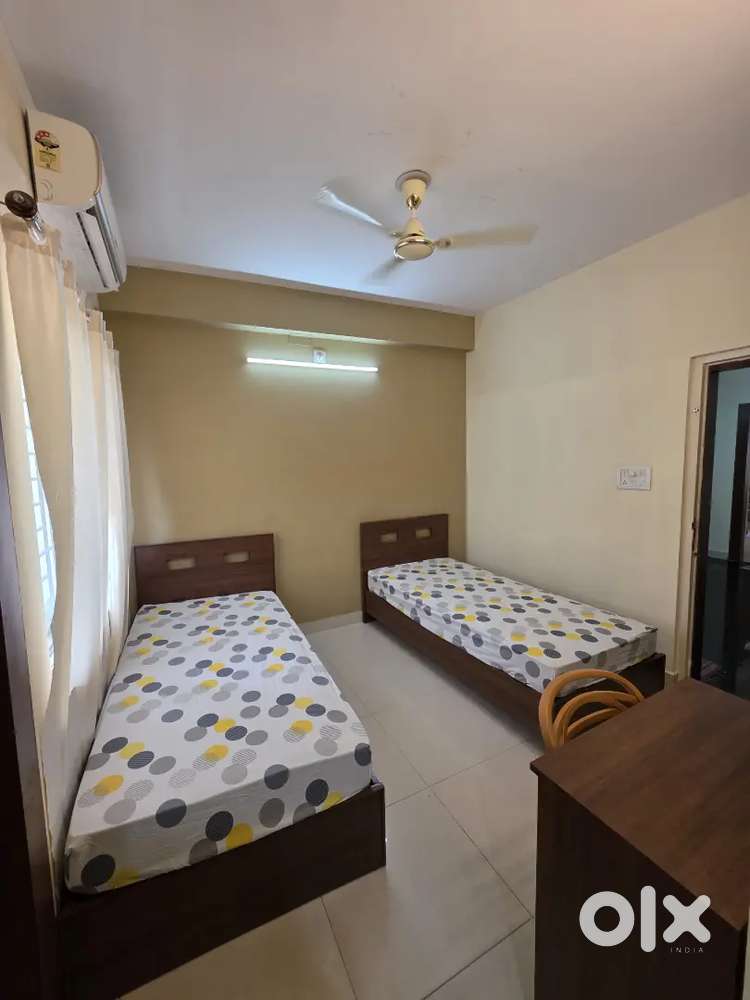 Best Accommodation for Girls Near KIIT & Infocity – Book Now!