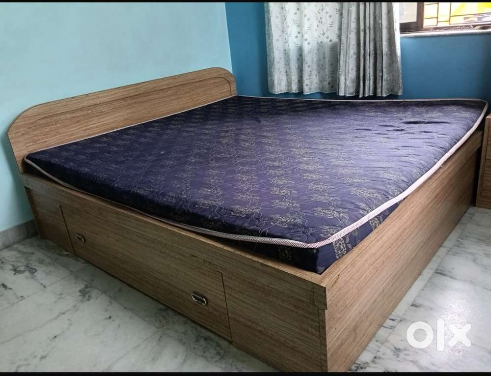 King size box bed for sale