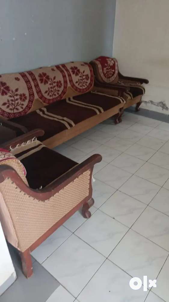 2 Bhk Flat For Rent in Satellite (Semi Furnished)