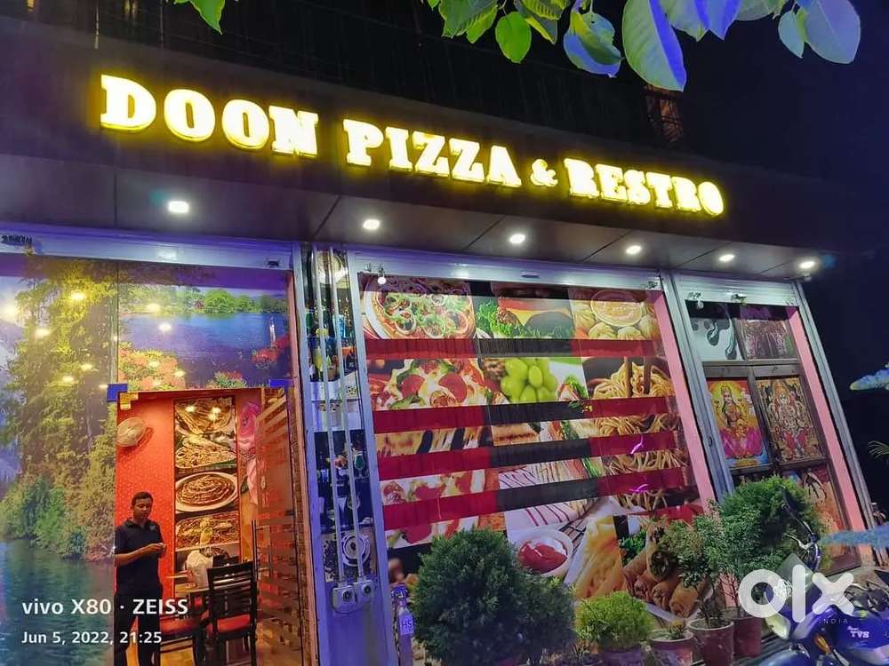 Pizza maker & Indian Tandoor chef