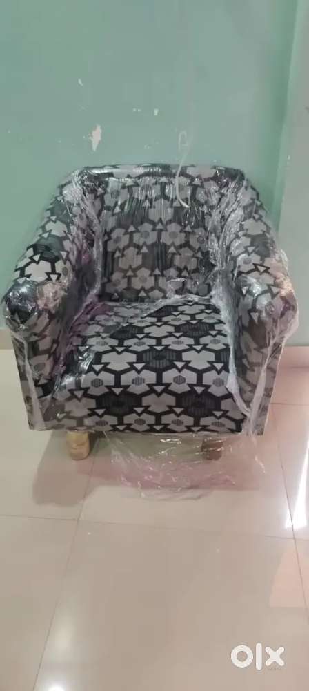 Single sofa New 1 week used