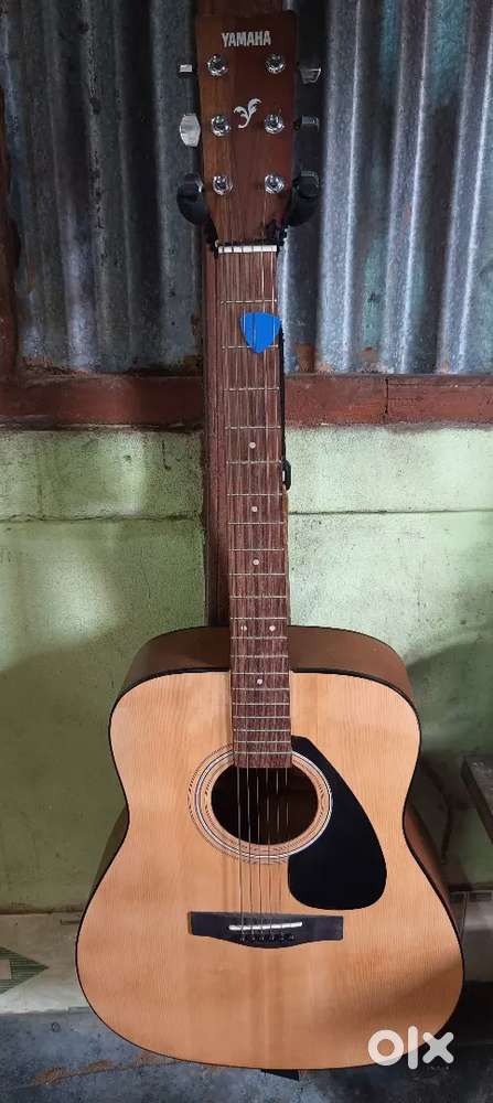 Yamaha Guitar