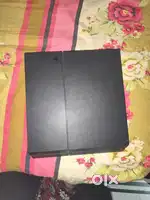 Ps4 500 GB 2 controlar 3 cd