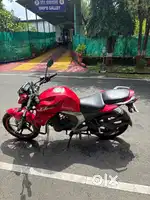 Yamaha fzs 2017 model