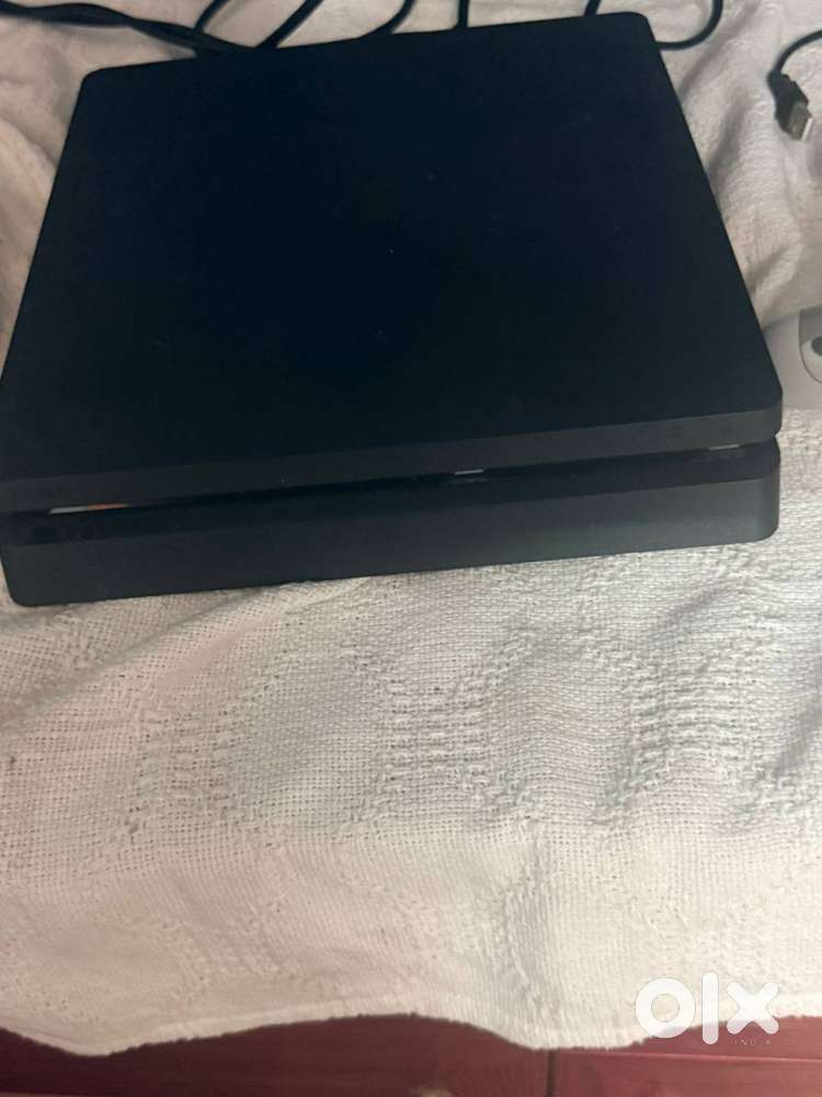 PLAYSTATION 4 SLIm 1 tb