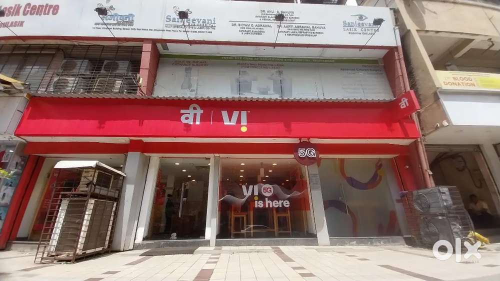 Showroom available for Banks on lease