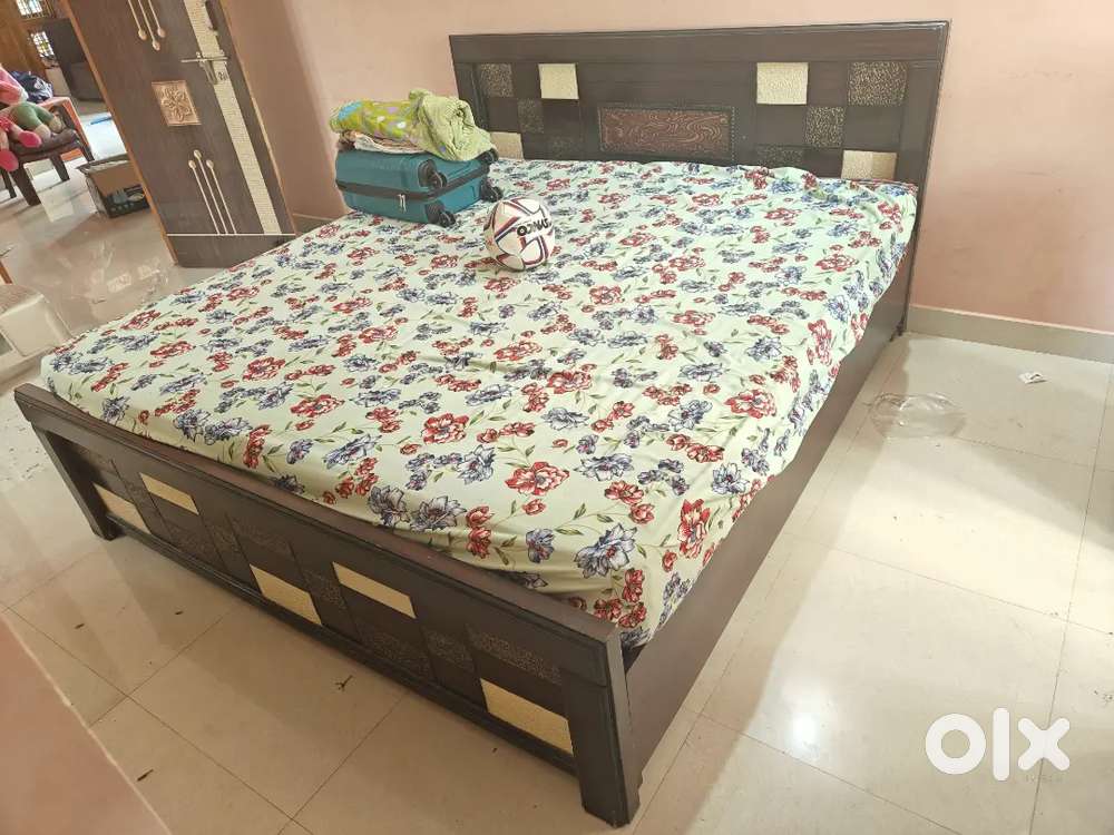 Double cot bed with 12 inch matress