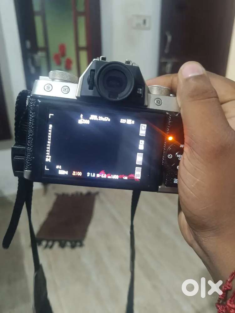 Fujifilm xt100 body for 6000