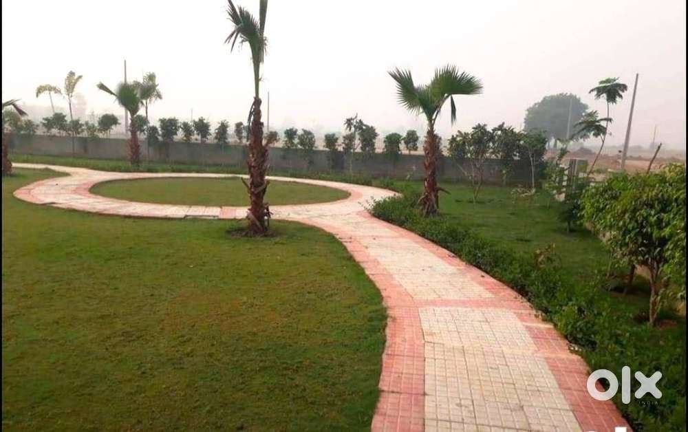 प्लॉट सिर्फ10000 प्रति वर्ग गज से शुरू भक्तिवेदांता मार्ग जैत वृंदावन