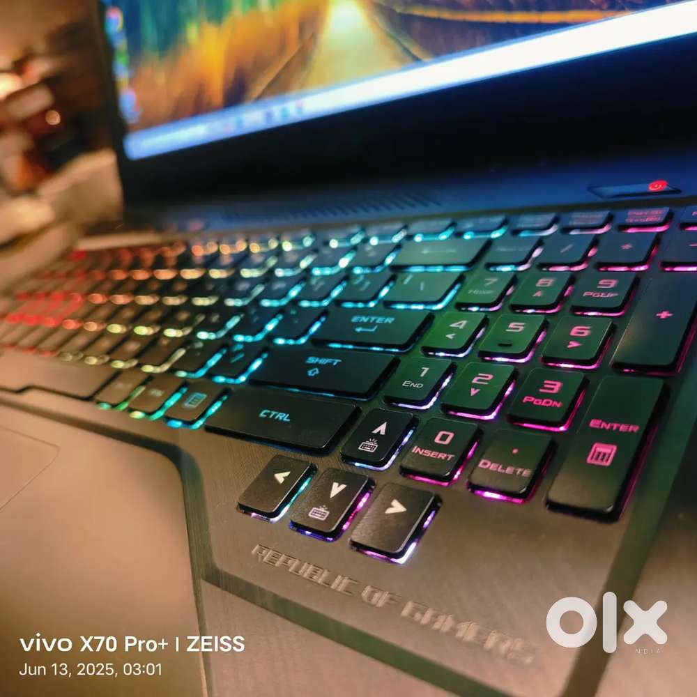 Asus ROG Strix i7 //GTX