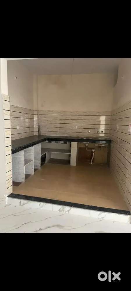 3 bedroom,2bathroom,1kitchen, 1drawing room, 1 lobi