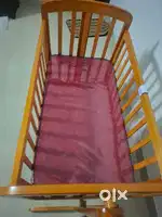 Baby hug cradle