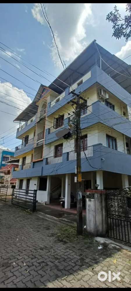 3 BHK HOUSE GROUND FLOOR LEASE AT CHEMBUMUKKU