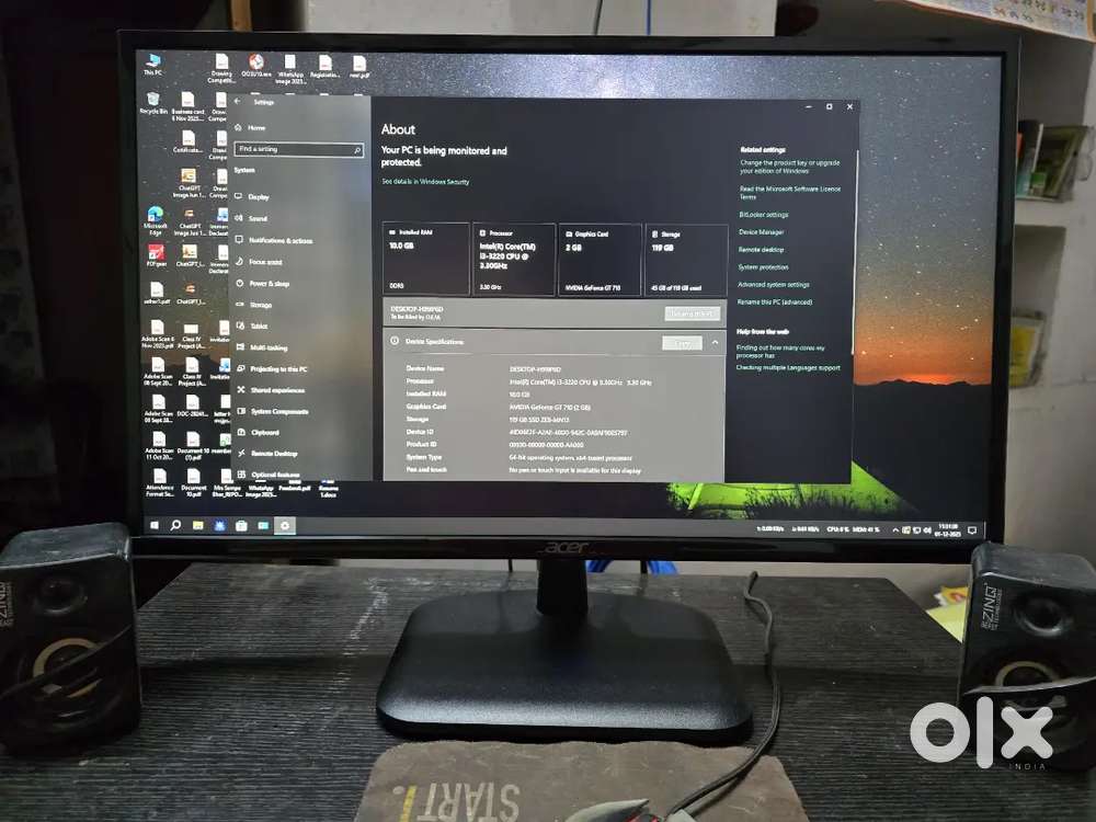 A Full Computer Set is available for sale