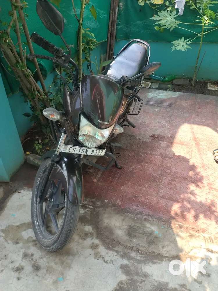 Ekdum fesh,new condition me hai.self start,drum break,etc