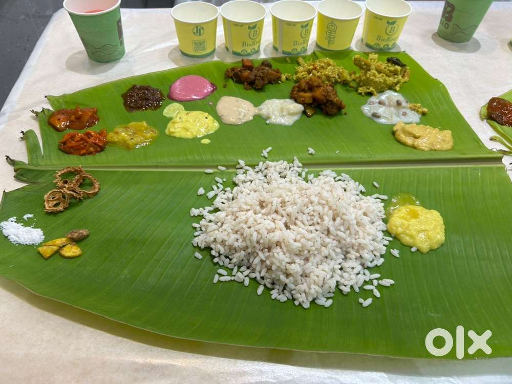 Food court kitchen staff