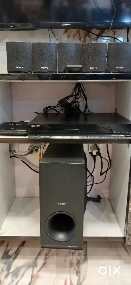 Urgent sale Sony 5.1 home theatre dav tz145