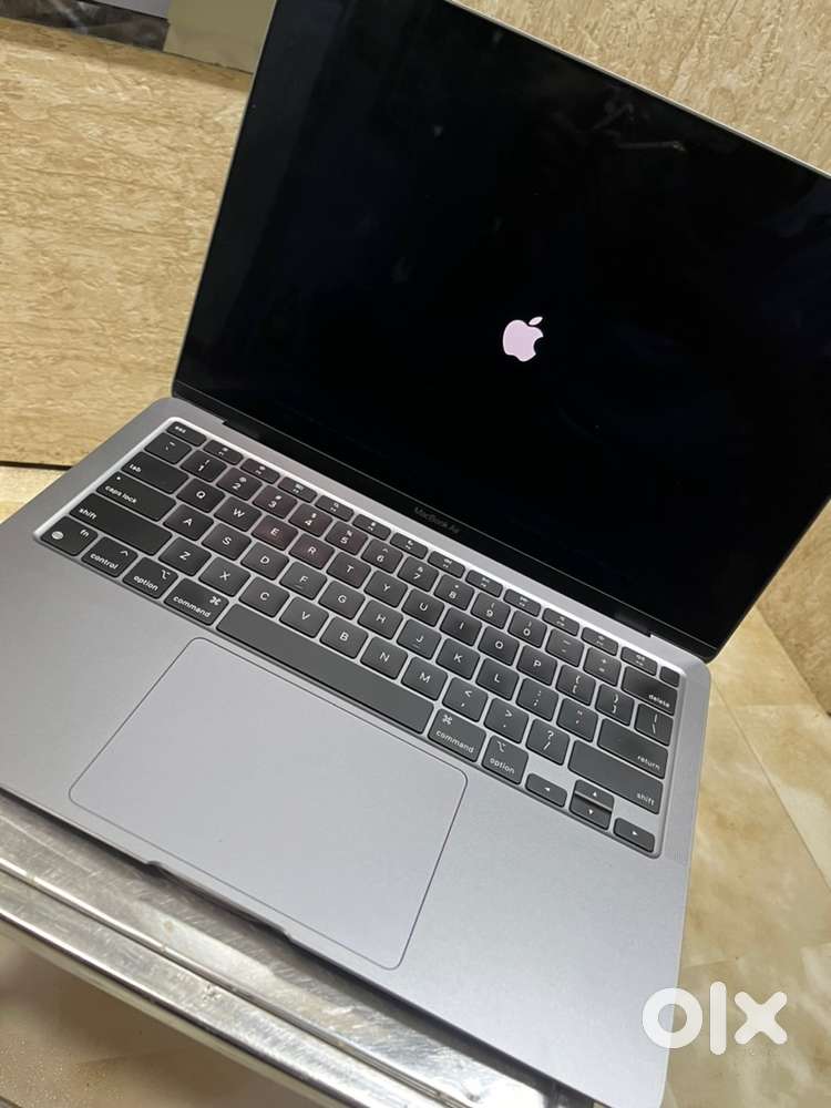 MacBook M1 Chip