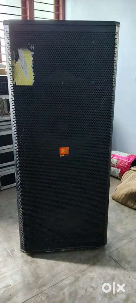 P audio speakers 2 bass &2 tops