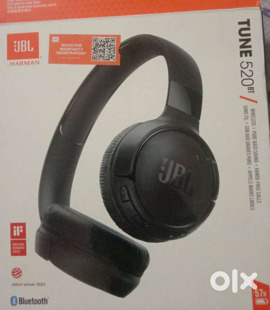 JBL Tunes 520 bt headphone.
