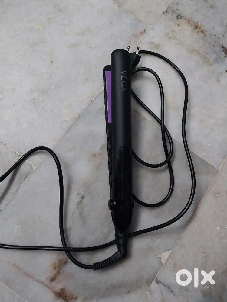 Vega hair straightener