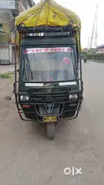 Auto rikshaw loading teen pahiya