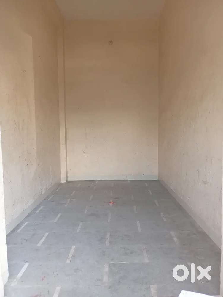 Roadside Commercial Shop for Rent – Ideal for Any Business