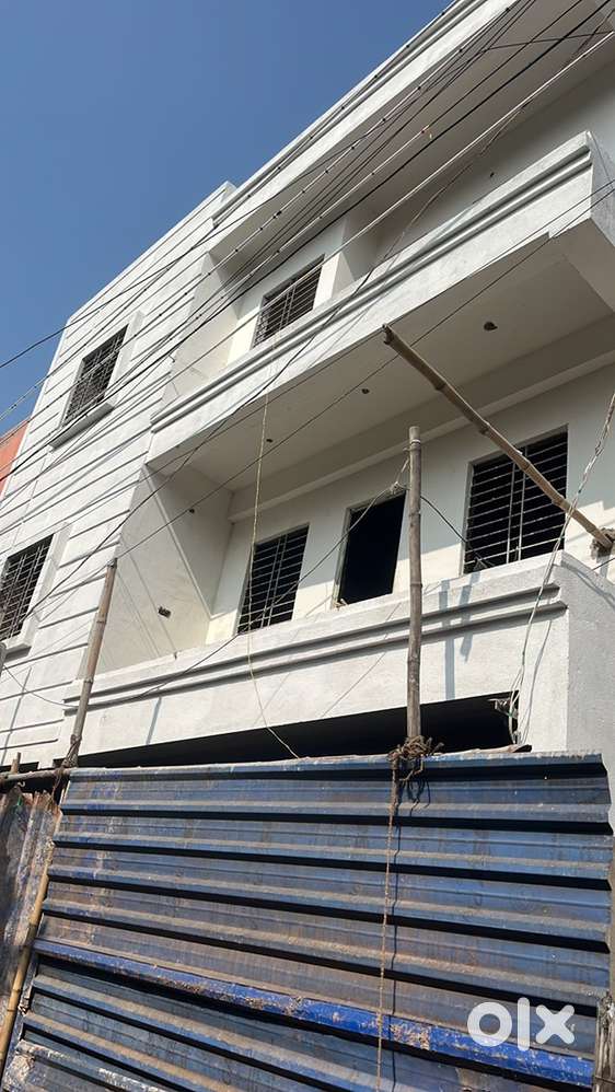 I am saleing my new flat in good location near jojo pan dukan kagal na